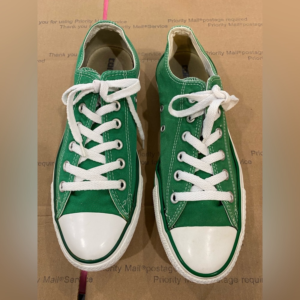 Converse All-Star Green Tennis Shoes Size:10W/ 8M…Flaws shown in‎ last two pics